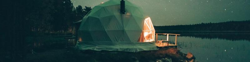 Dormir dans un dome sous les aurores boréales en Finlande